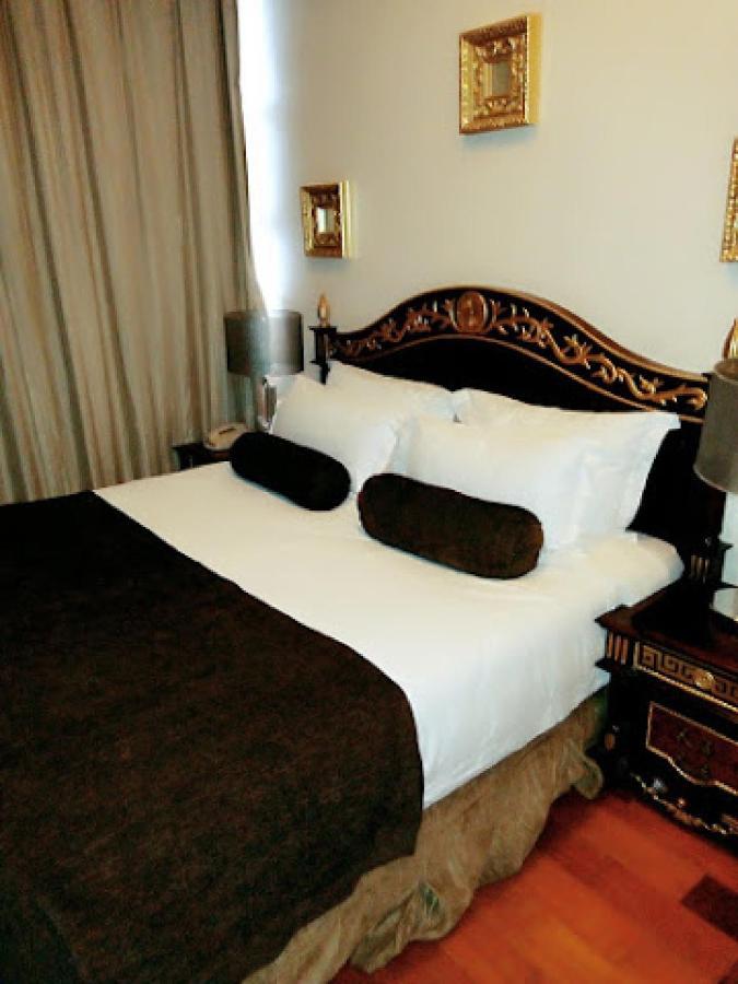 Room In Lodge - Owu Crown Hotel, イバダン エクステリア 写真